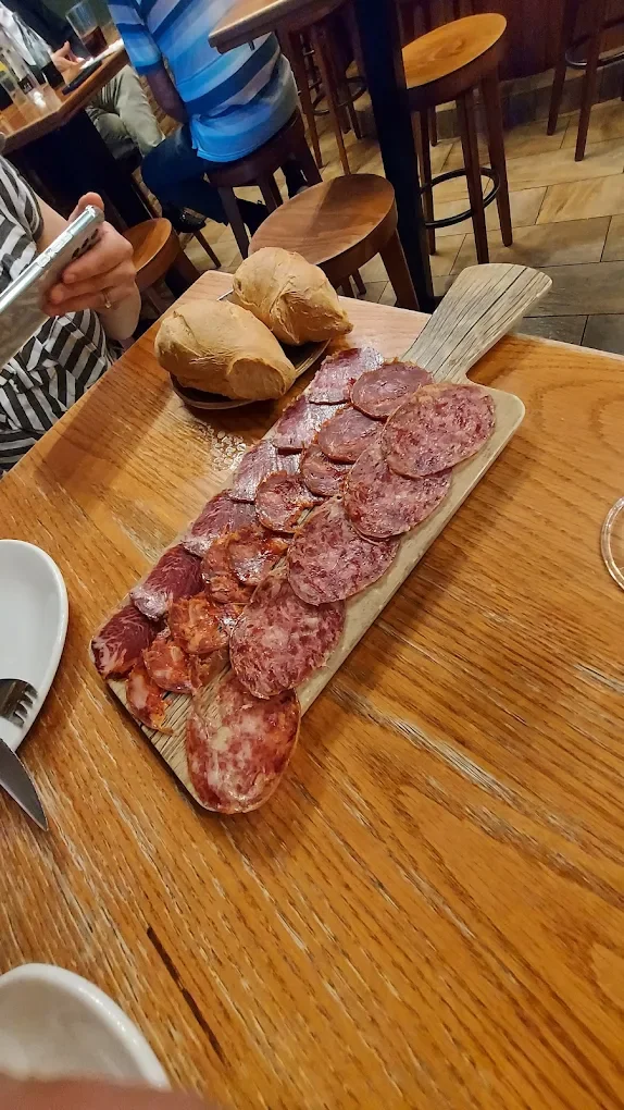 Surtido Ibérico en La Travesía de Triana