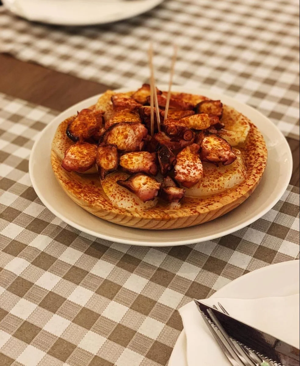 Pulpo á feira en A Noiesa Casa de Comidas