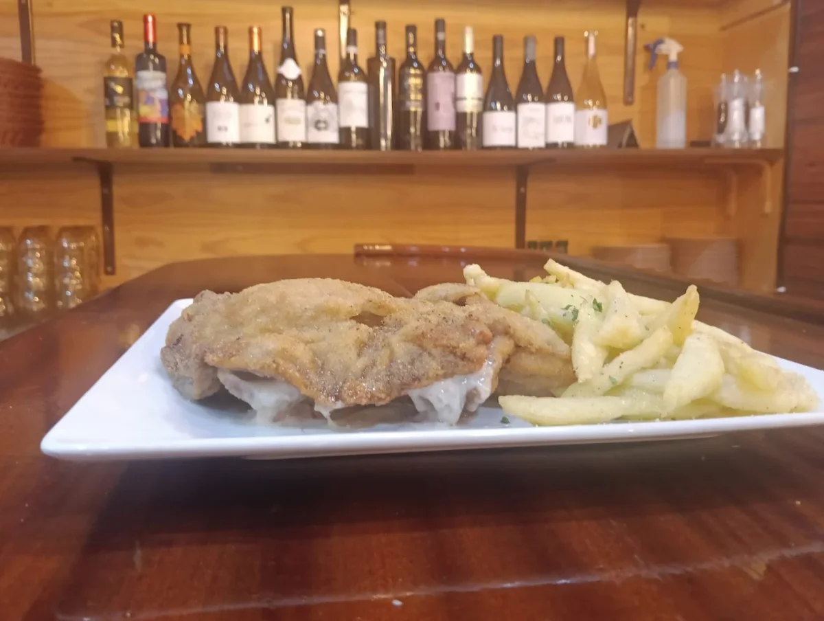 Cachopo en Taberna Gallega O'Candil Pulpería