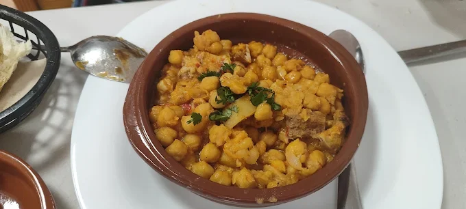 Ropa vieja en Asociación de vecinos “La Caldera”