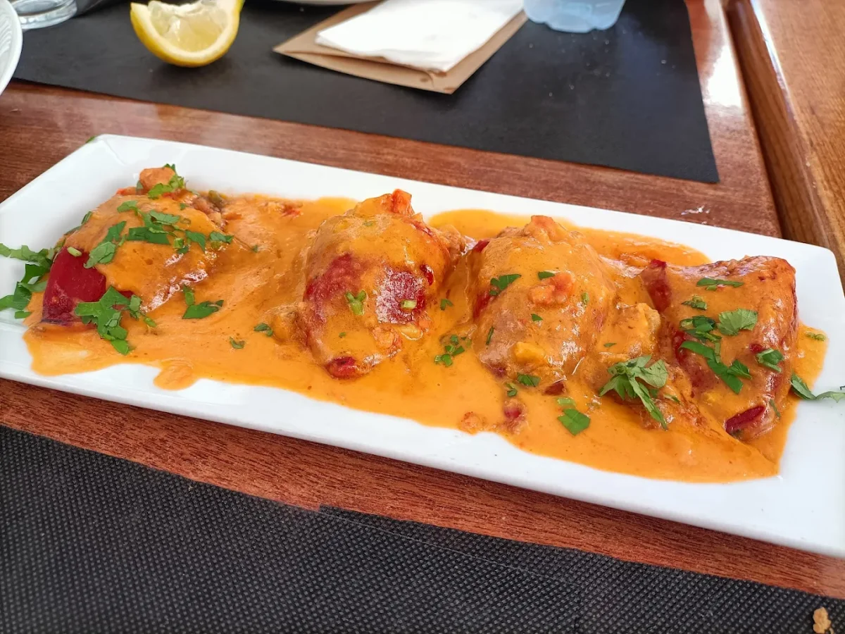 Pimientos de piquillo rellenos en Midway