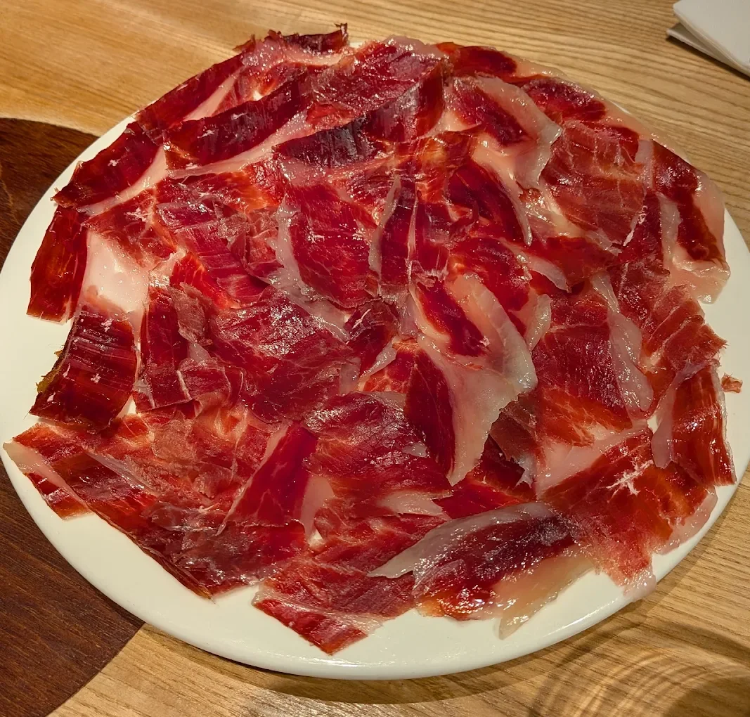 Jamón ibérico en La Travesía de Triana