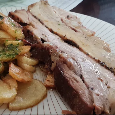 Costillas de cerdo asadas en Bar Imperial
