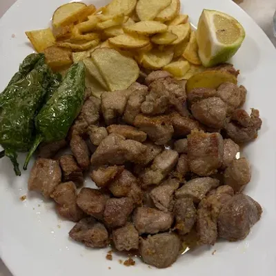 Carne fiesta en Asociación de vecinos “La Caldera”