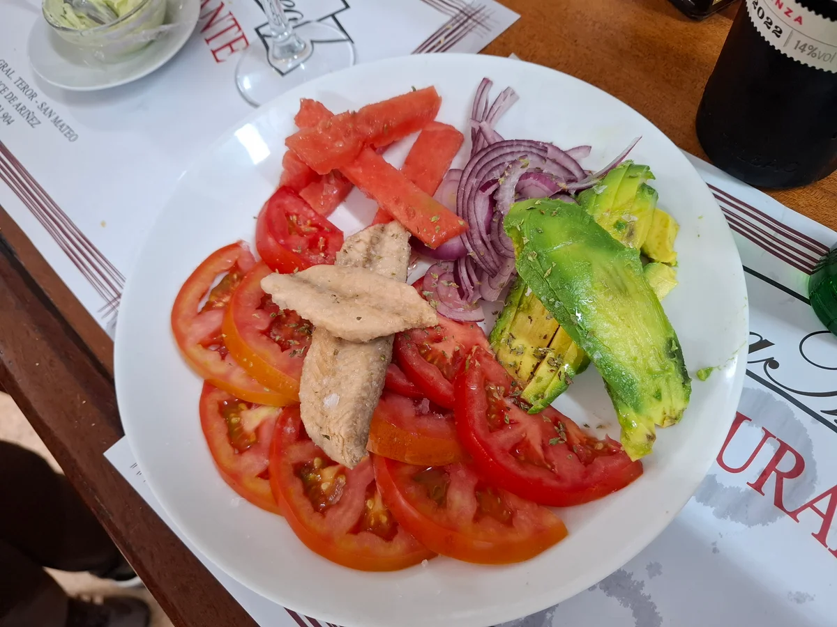 Ensalada de tomates en Casa Mateo Restaurante