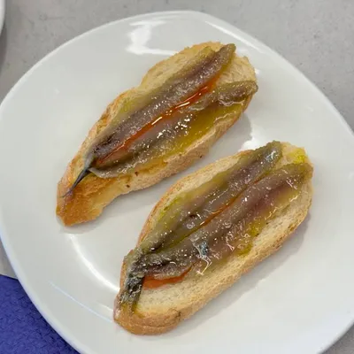 Anchoas en Bar FM