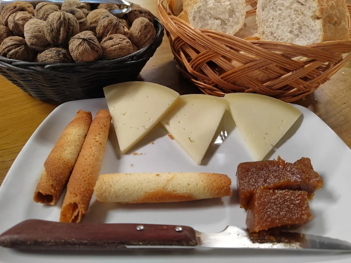 Queso con membrillo en Sidrería Goikoetxea