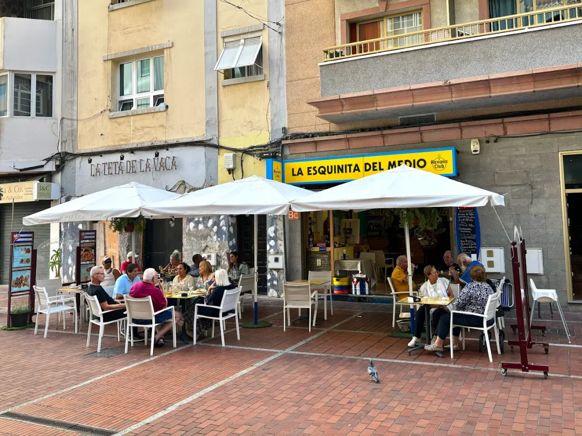 La Esquinita del Medio