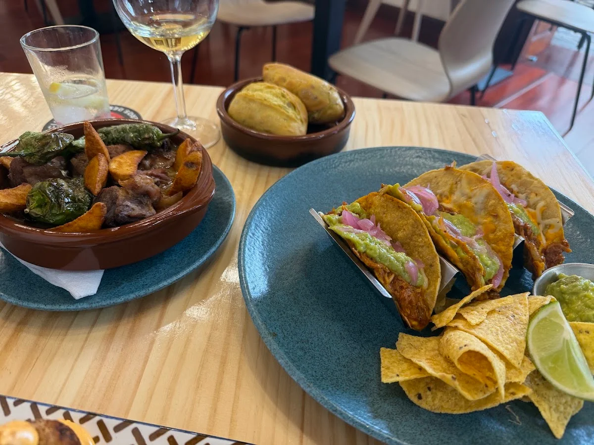 El Baifo Gastrobar - photo 3 sur 10