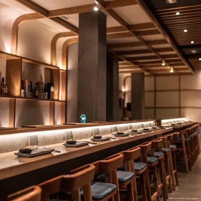 Akiro Hand Roll Bar