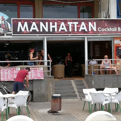 Manhattan Cocktail Bar